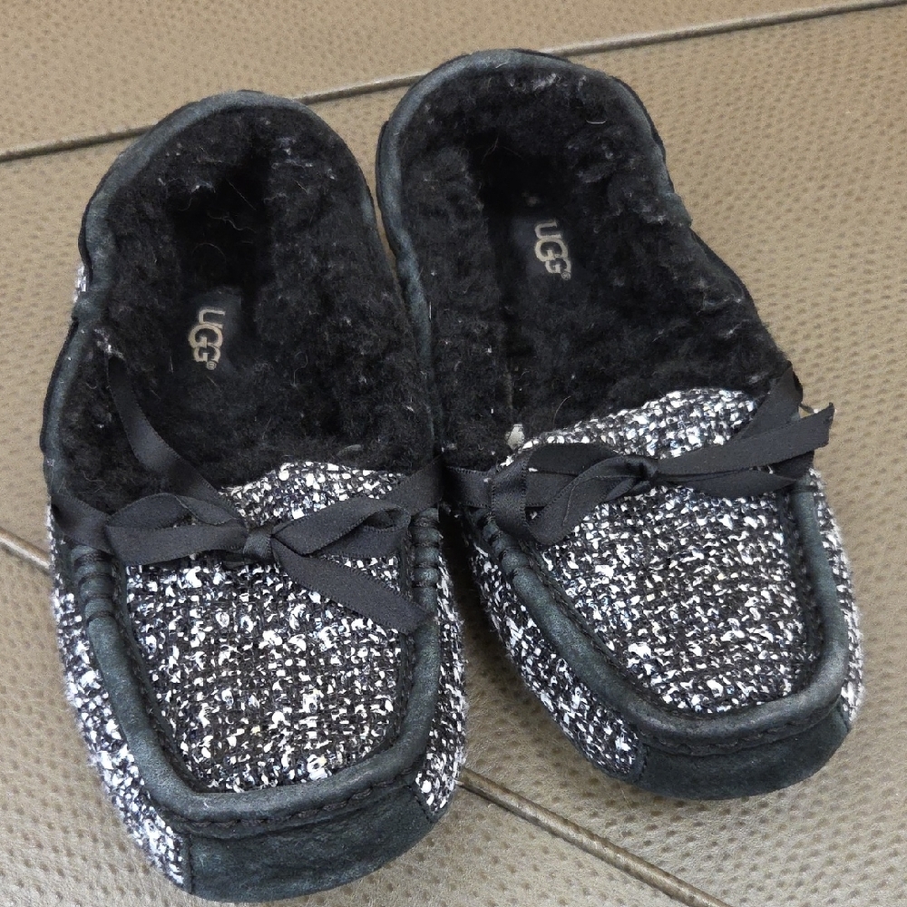 UGG Black and White Tweed Slippers- Great Condition